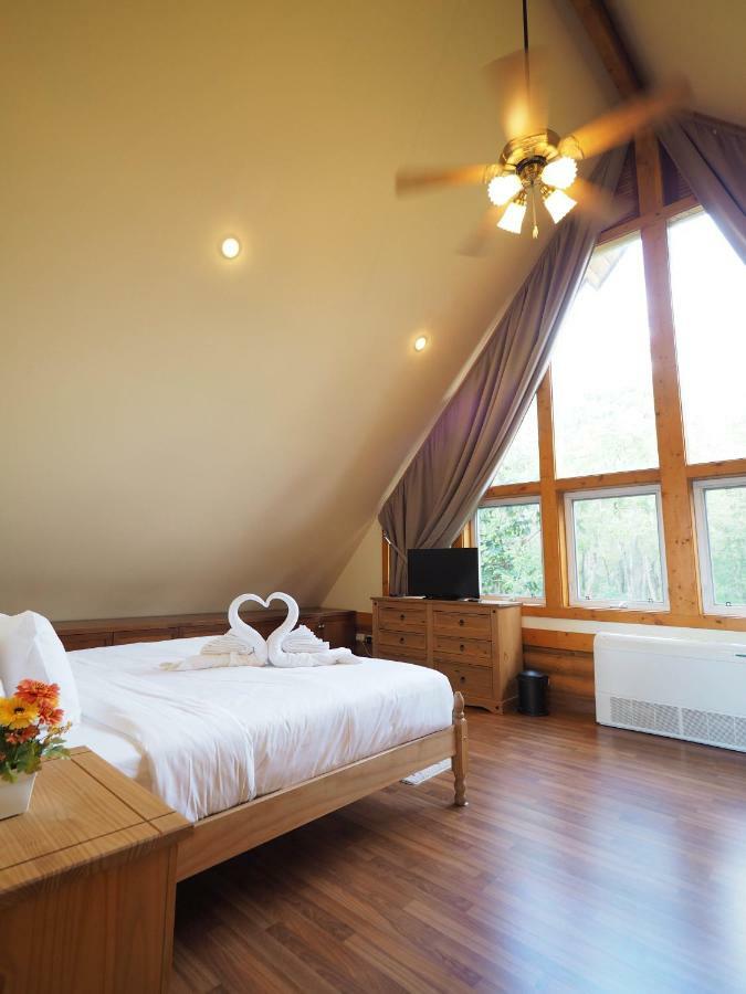 Toscana Log Home Ban Nong Rua ภายนอก รูปภาพ