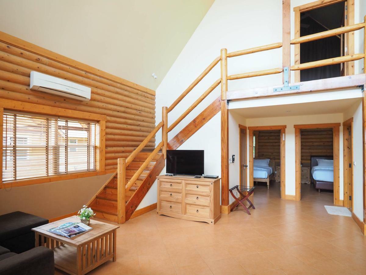Toscana Log Home Ban Nong Rua ภายนอก รูปภาพ